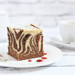 Przepis na ciasto zebra z oranżadą, które zachwyci każdego smakosza