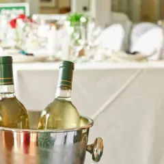 Jakie wino na ślub? Wybierz idealne trunki na wyjątkowy dzień