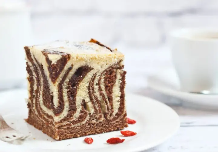 Przepis na ciasto zebra z oranżadą, które zachwyci każdego smakosza