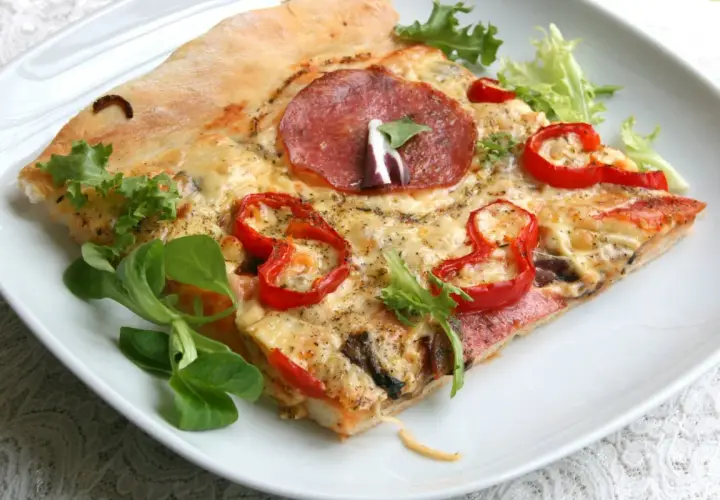 Łatwy przepis na ciasto do pizzy, które zawsze się udaje
