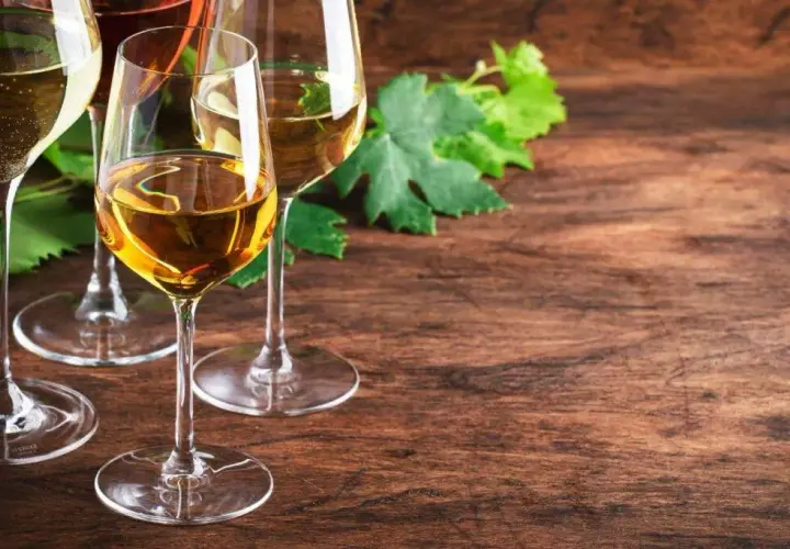 Ile kalorii ma butelka wina wytrawnego? Zaskakujące fakty o kaloriach