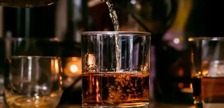 Ile trzyma wino we krwi? Poznaj czynniki wpływające na metabolizm