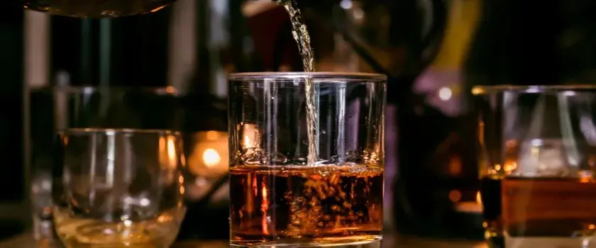 Ile trzyma wino we krwi? Poznaj czynniki wpływające na metabolizm