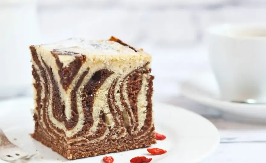 Przepis na ciasto zebra z oranżadą, które zachwyci każdego smakosza