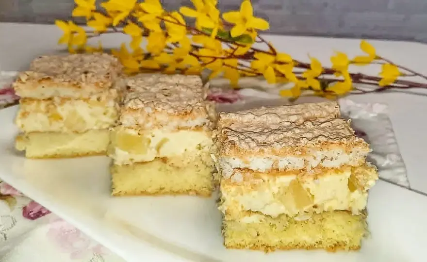 Pyszne ciasto kokosowo-ananasowe z kremem – prosty przepis krok po kroku
