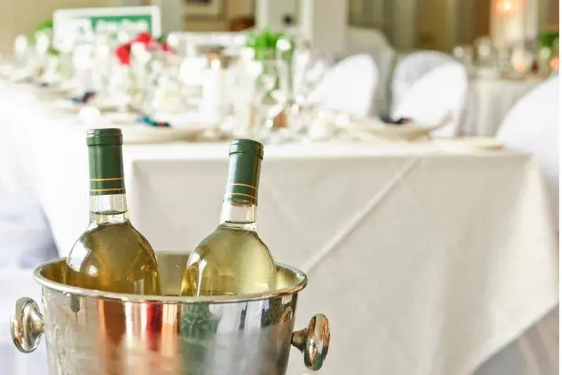 Jakie wino na ślub? Wybierz idealne trunki na wyjątkowy dzień